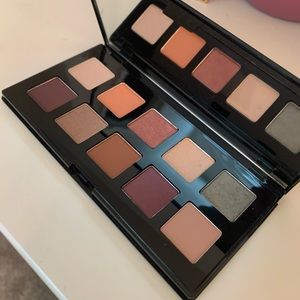 NYX Eye Shadow Pallet